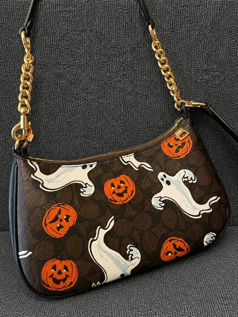 Coach Teri Shoulder Bag in Signature Canvas with Spooky Halloween Print - Picture 3 of 3